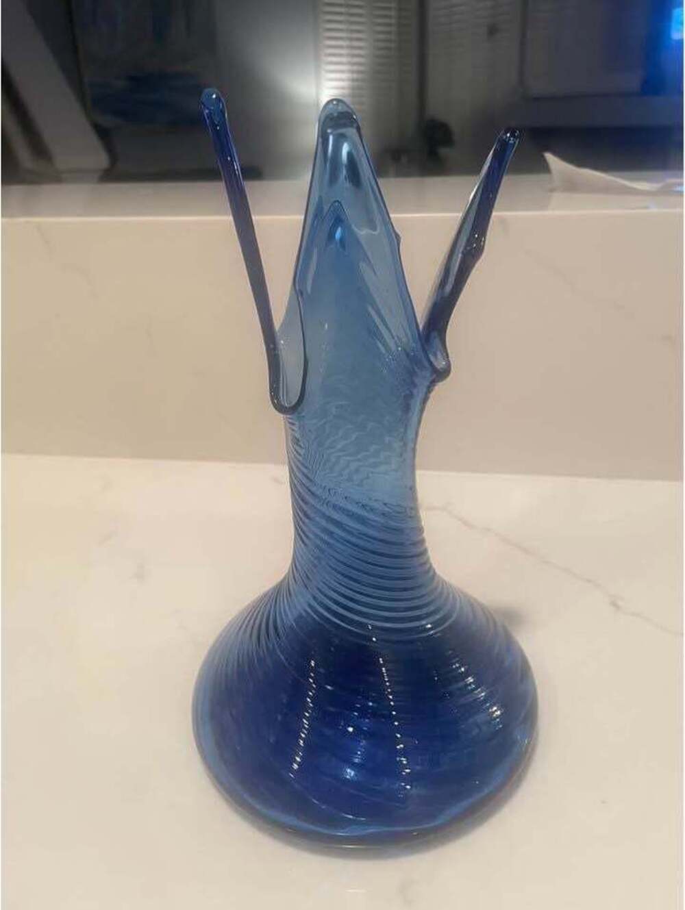 VINTAGE Cobalt Blue 4 Finger HANKERCHIEF Swung Vase - Picture 2 of 6